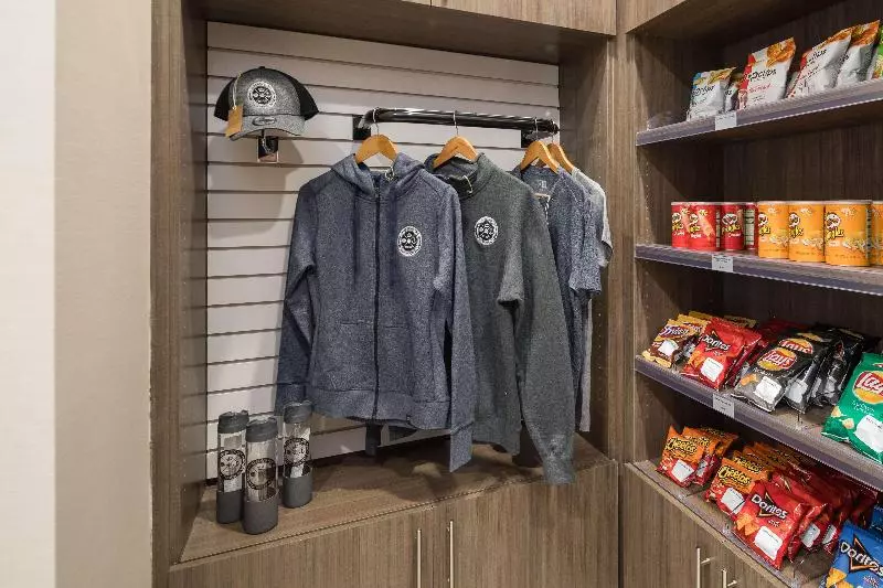 Aristocrat Hotel, Bw Signature Collection