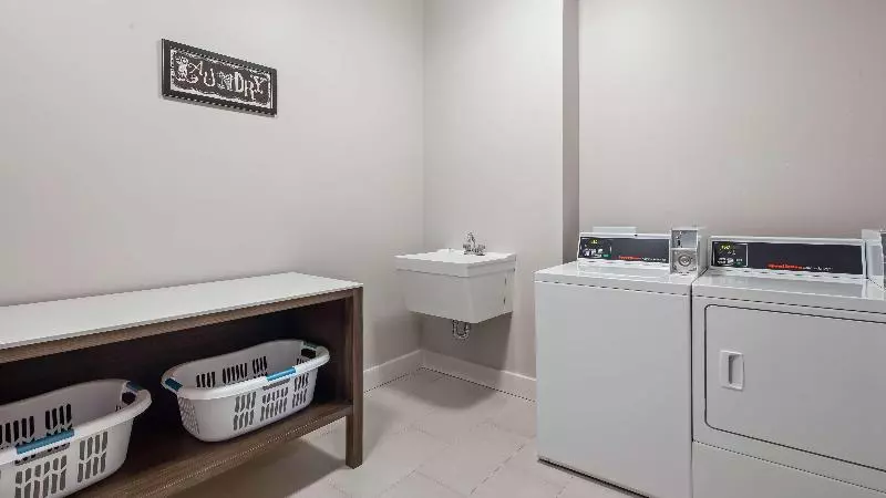 Aristocrat Hotel, Bw Signature Collection