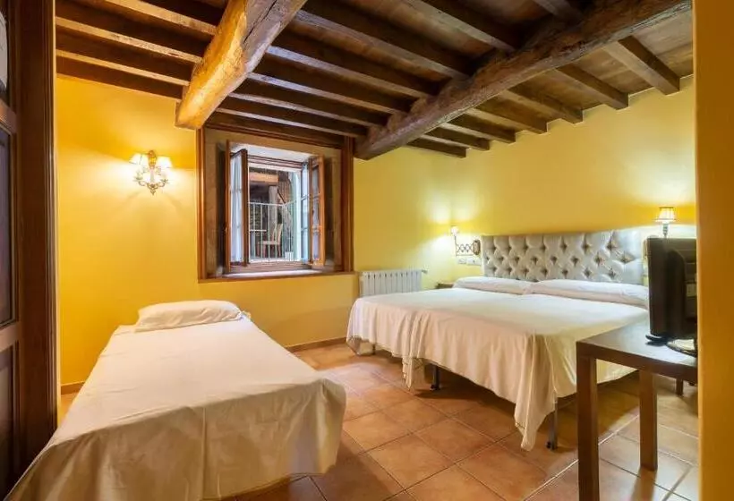 Hotelli Asador De Roxos Casa Albardonedo