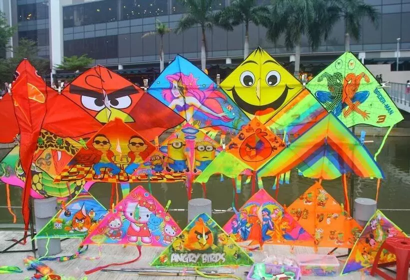 Hotelli De Houz   Trefoil Setia Alam Home Stay