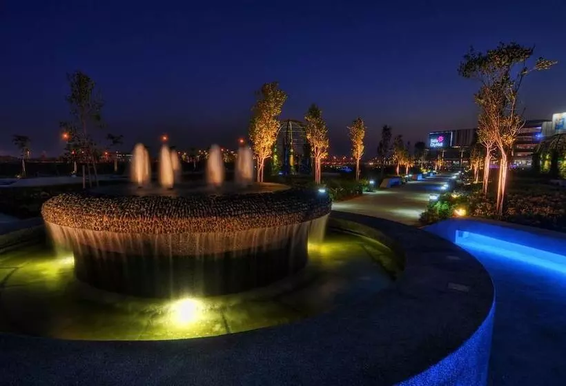 Hotelli De Houz   Trefoil Setia Alam Home Stay