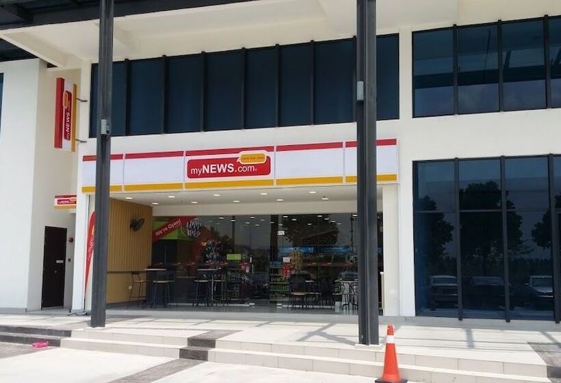 فندق De Houz   Trefoil Setia Alam Home Stay