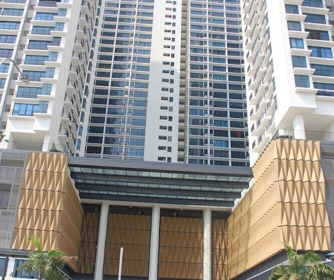 فندق De Houz   Trefoil Setia Alam Home Stay