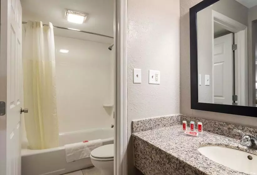 Hotelli Econo Lodge East Ridge