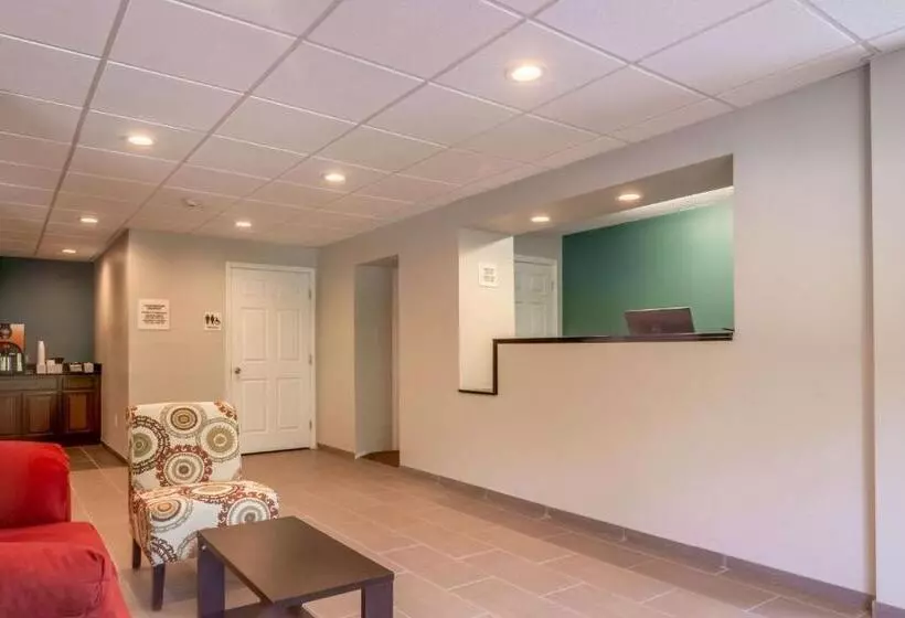 Hotelli Econo Lodge East Ridge