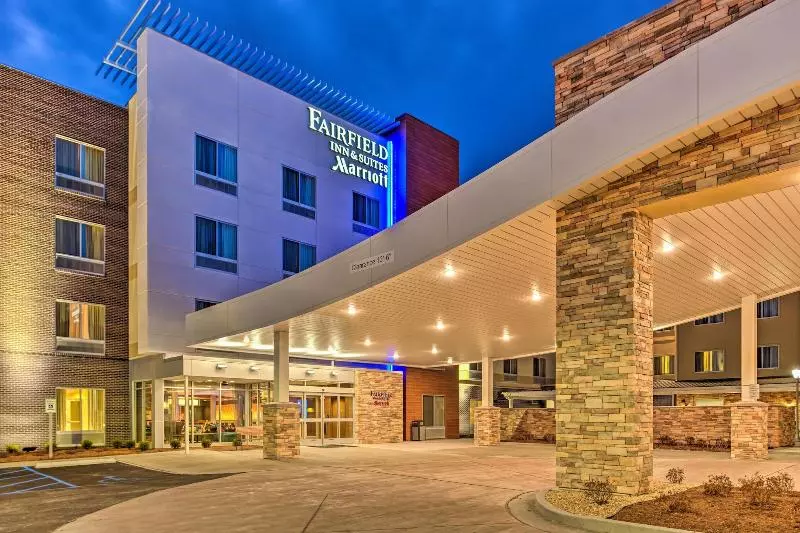 ホテル Fairfield Inn & Suites By Marriott St. Louis Westport