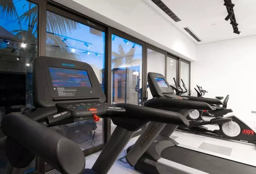 ホテル Gf Victoria