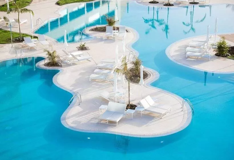 ホテル Gf Victoria