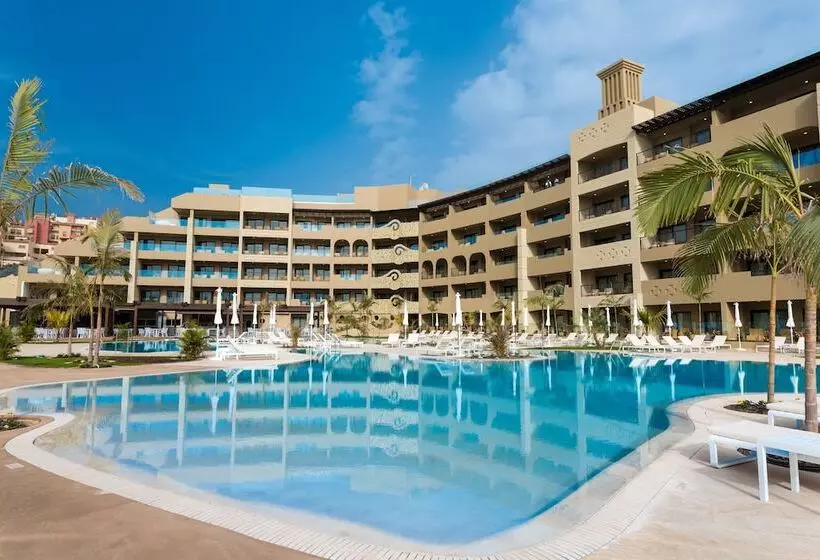 ホテル Gf Victoria