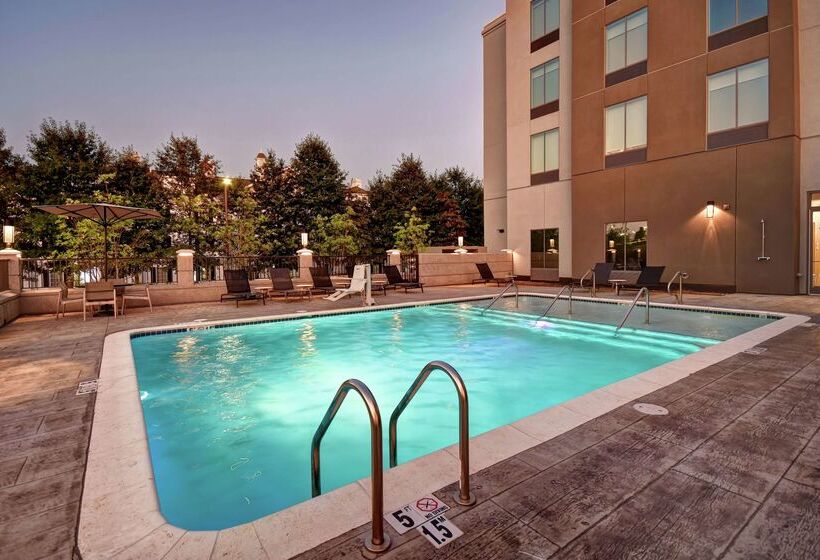 فندق Hilton Garden Inn Jackson