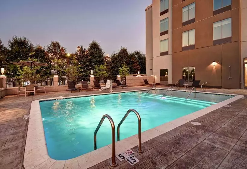 Hotelli Hilton Garden Inn Jackson