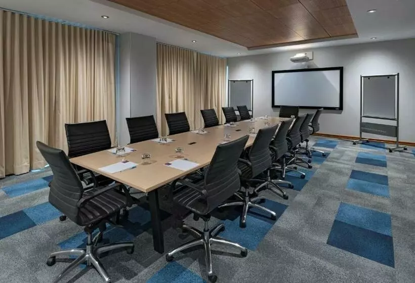 هتل Hyatt Place San Pedro