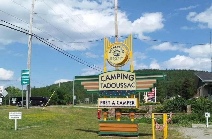 Hotelli Les Prets A Camper Du Camping Tadoussac