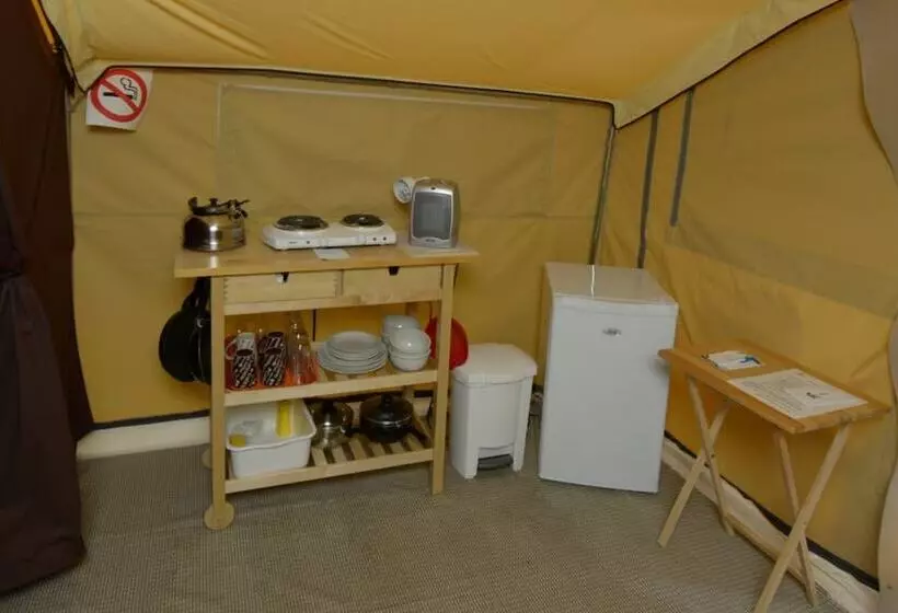 Hotelli Les Prets A Camper Du Camping Tadoussac