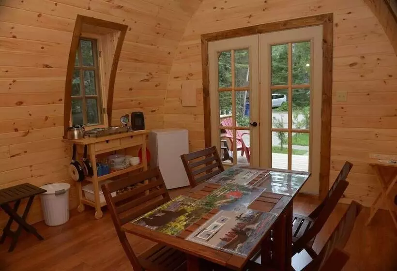 Hotelli Les Prets A Camper Du Camping Tadoussac