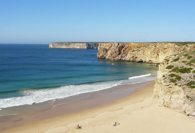 فندق Parque De Campismo Orbitur Valado