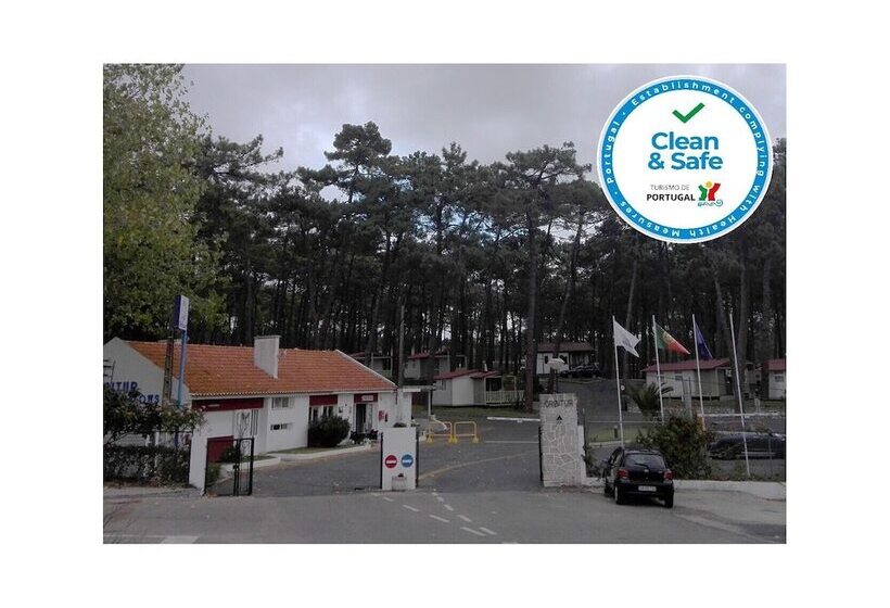 فندق Parque De Campismo Orbitur Valado