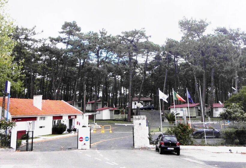 فندق Parque De Campismo Orbitur Valado