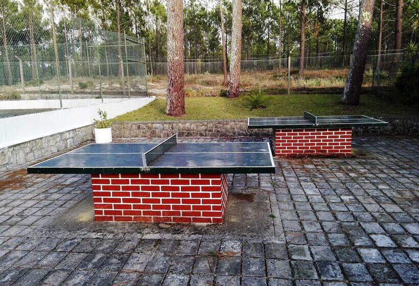 فندق Parque De Campismo Orbitur Valado