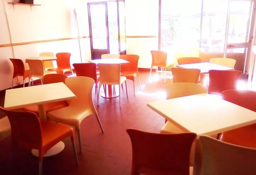 ホテル Parque De Campismo Orbitur Valado