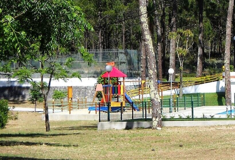 فندق Parque De Campismo Orbitur Valado