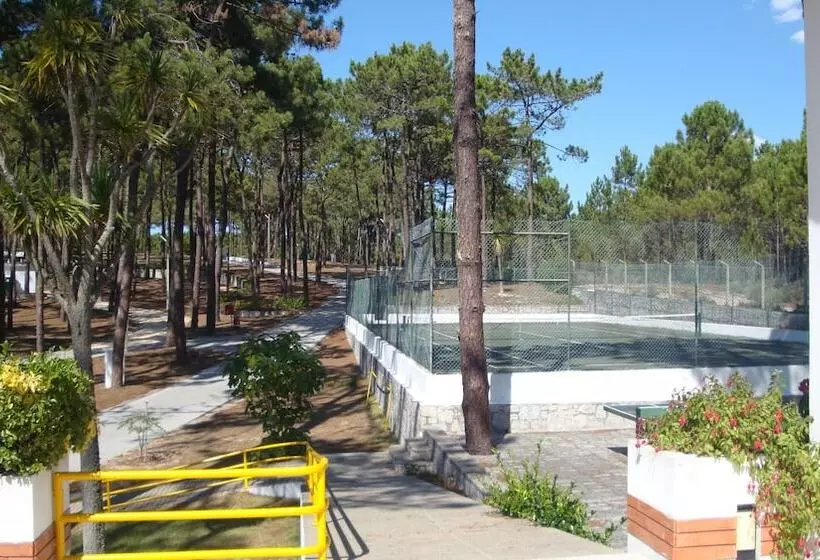 ホテル Parque De Campismo Orbitur Valado