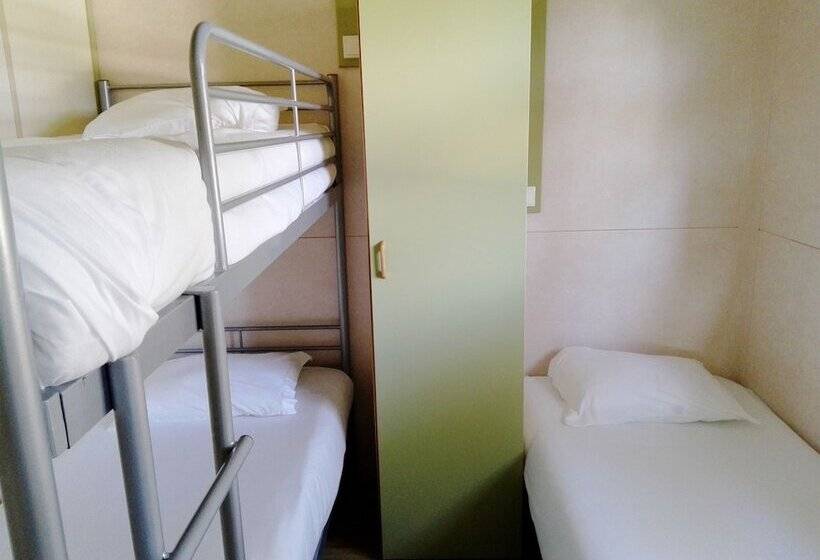 فندق Parque De Campismo Orbitur Valado