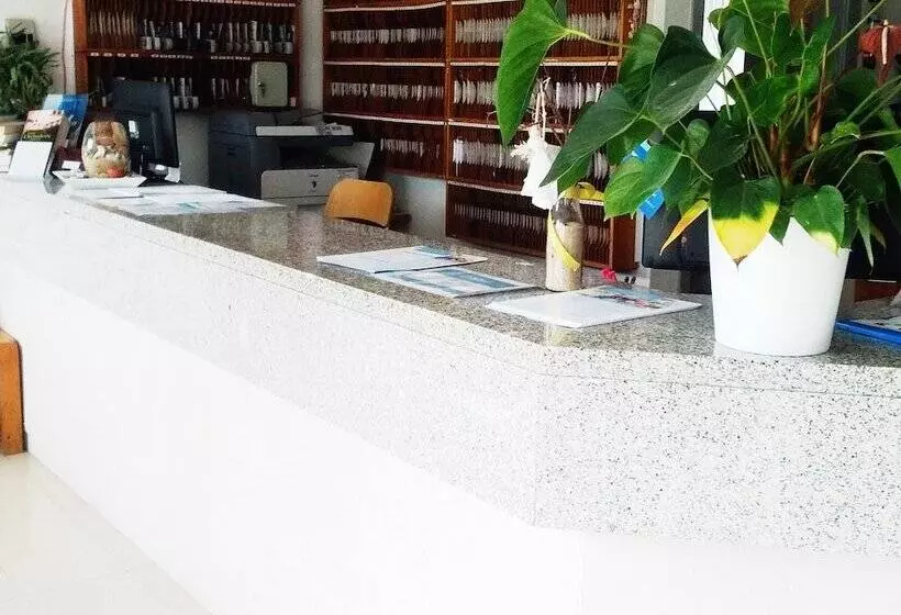 ホテル Parque De Campismo Orbitur Valado