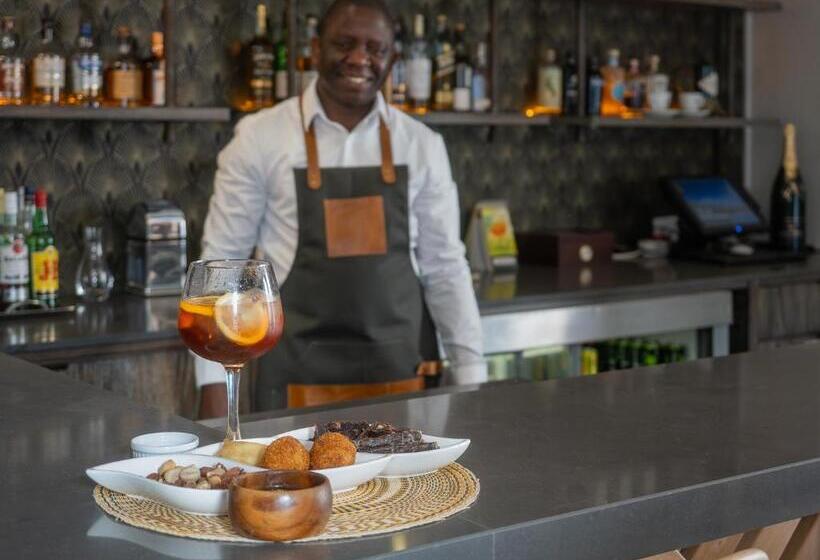 Atholplace Hotel & Villa