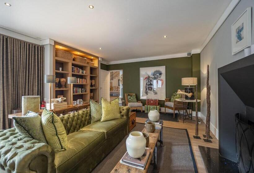 Atholplace Hotel & Villa