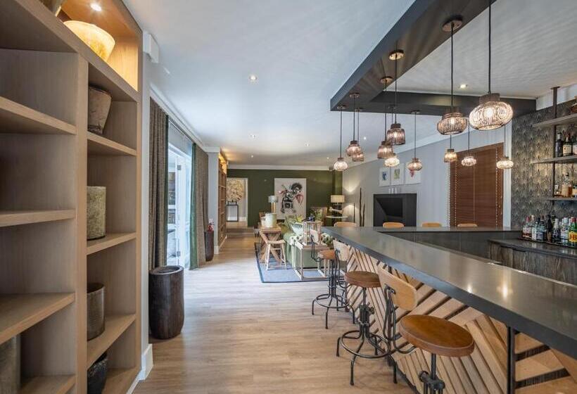 Atholplace Hotel & Villa