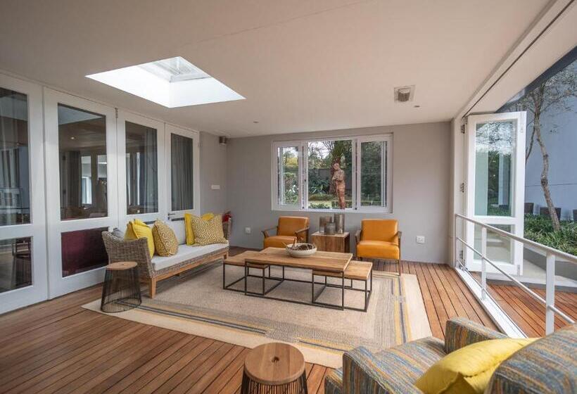 Atholplace Hotel & Villa