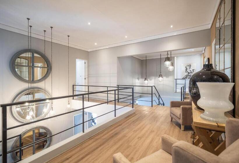 Atholplace Hotel & Villa