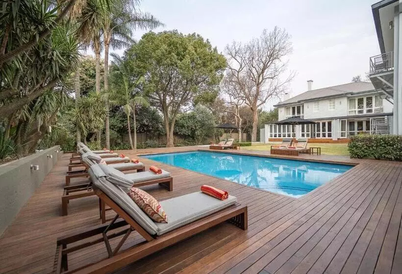 Atholplace Hotel & Villa