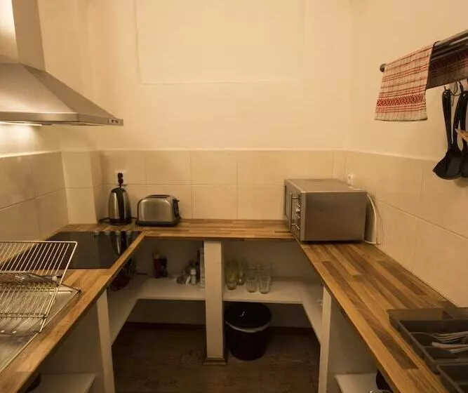 Charles Bridge Hostel & Apartments