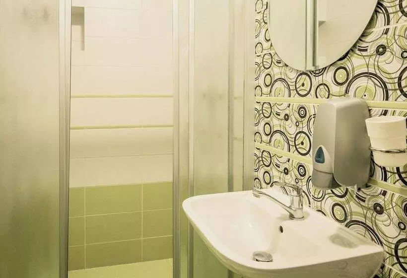 Charles Bridge Hostel & Apartments