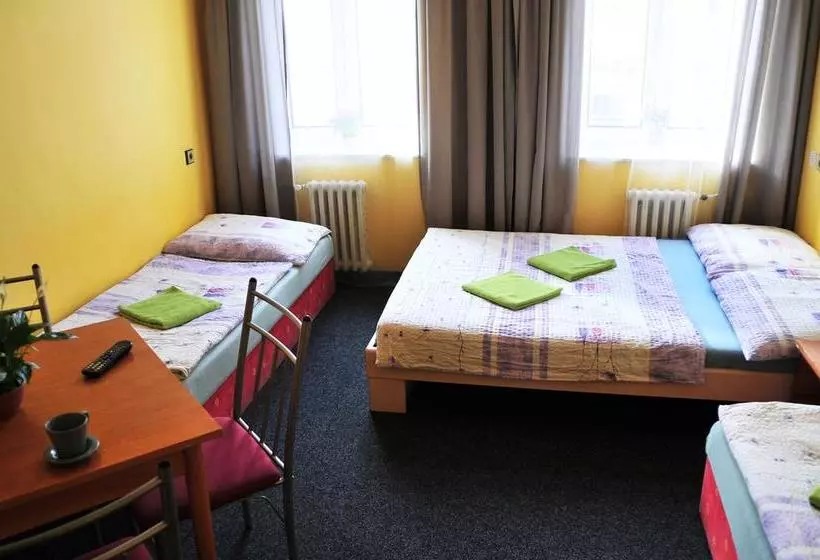 Hostel Alia
