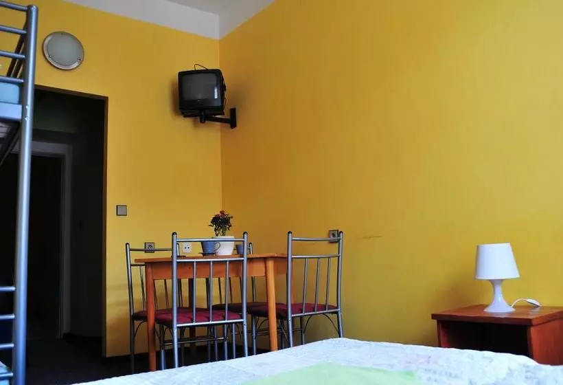 Hostel Alia