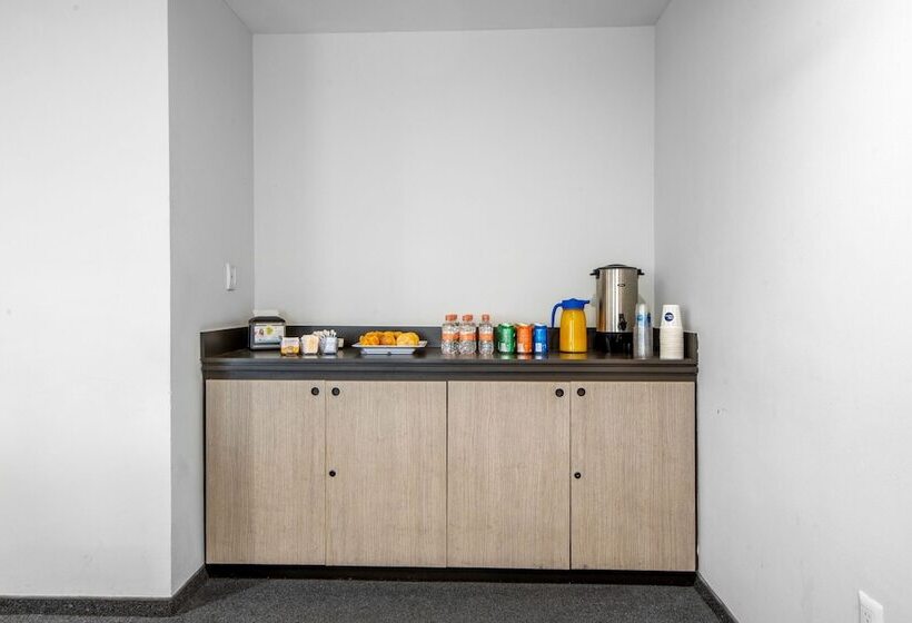 فندق City Express Junior By Marriott San Luis Potosi Zona Industrial