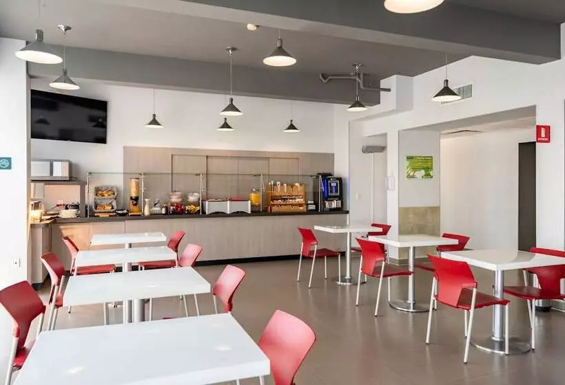 هتل City Express Junior By Marriott San Luis Potosi Zona Industrial