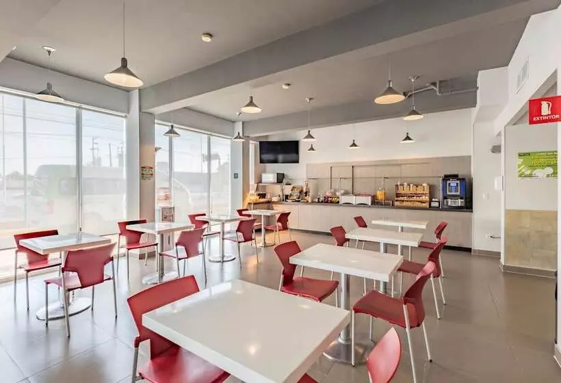 هتل City Express Junior By Marriott San Luis Potosi Zona Industrial