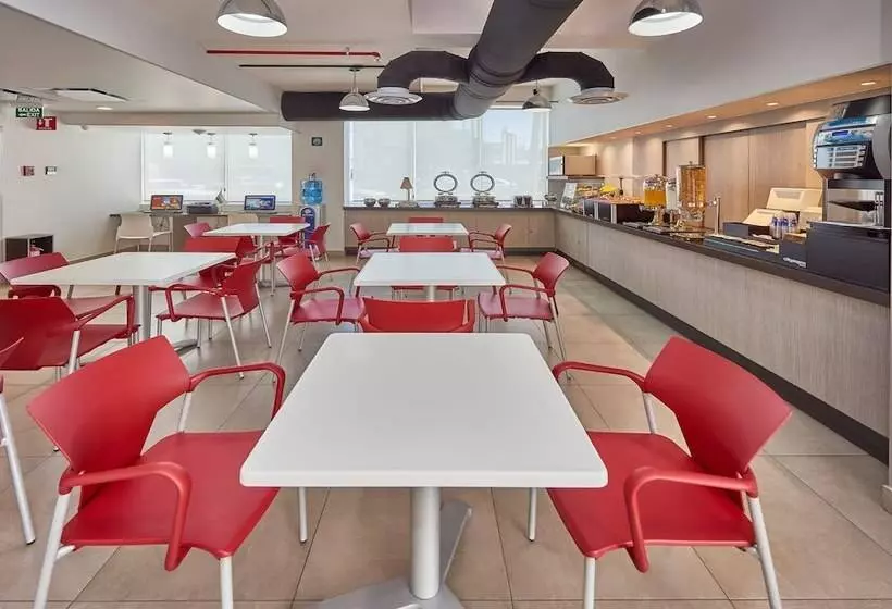 هتل City Express Junior By Marriott San Luis Potosi Zona Industrial