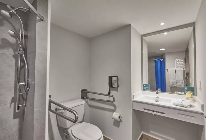 هتل City Express Junior By Marriott San Luis Potosi Zona Industrial