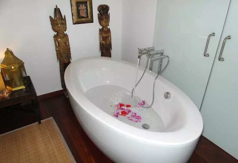 Hotelli Dazkarizeh 73