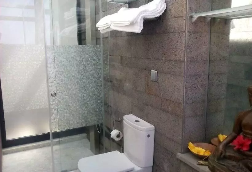 Hotelli Dazkarizeh 73