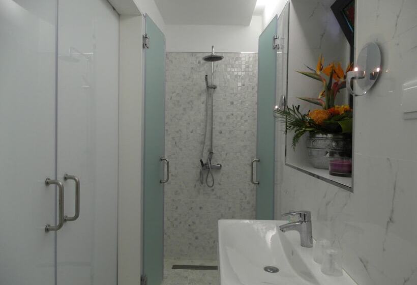 هتل Dazkarizeh 73