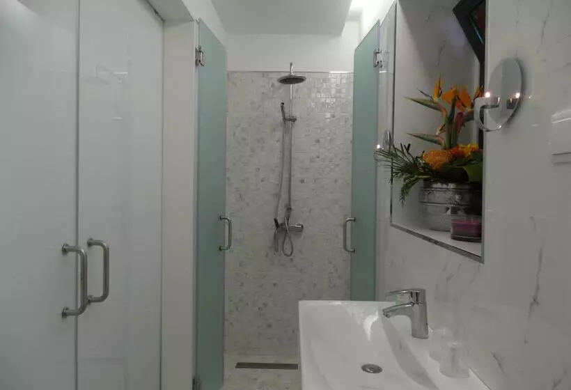 Hotelli Dazkarizeh 73