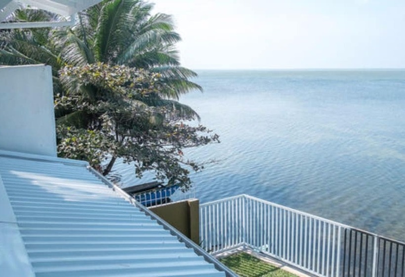 Hotel Hush Lagoon 30