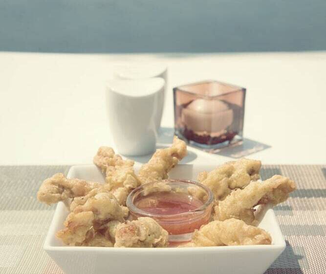 Hotel Hush Lagoon 30