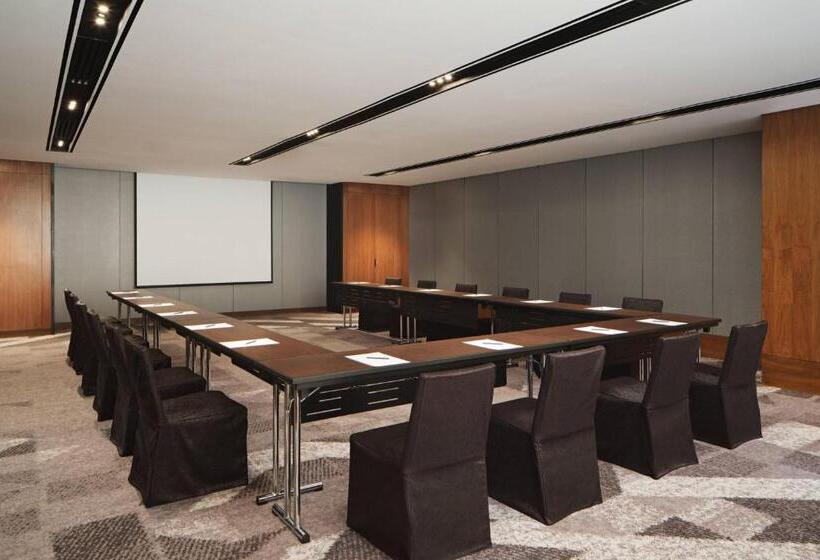 Hotel Le Meridien Petaling Jaya